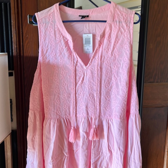 Torrid Pink Peplum Blouse - Picture 2 of 2
